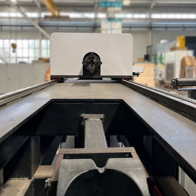 Economical Fiber Laser Tube Cutting Machine